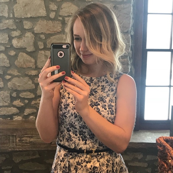 Suzy Shier Blue and White Floral Dress - Picture 6 of 6